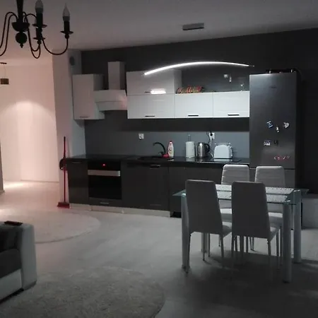 U-stay Bond Apartament Апартаменты